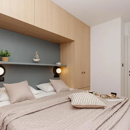 Apartment Mediterranean Bliss Near Old Town And